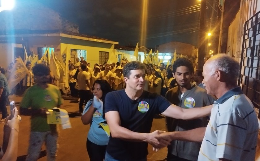 Primeira caminhada de setembro leva centenas ao Colina 2 para apoiar Rui vereador