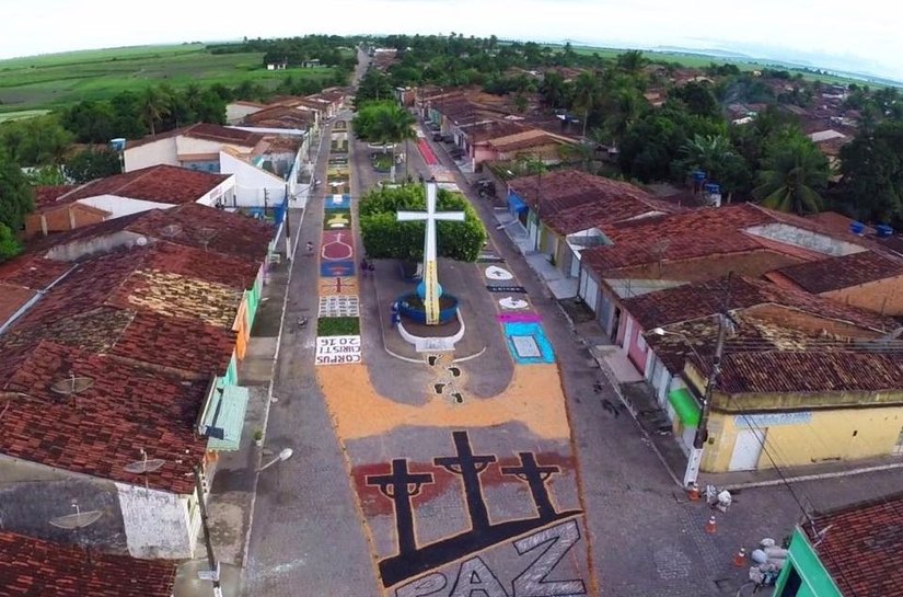 Campo Alegre realiza tradicional procissão do tapete de Corpus Christi