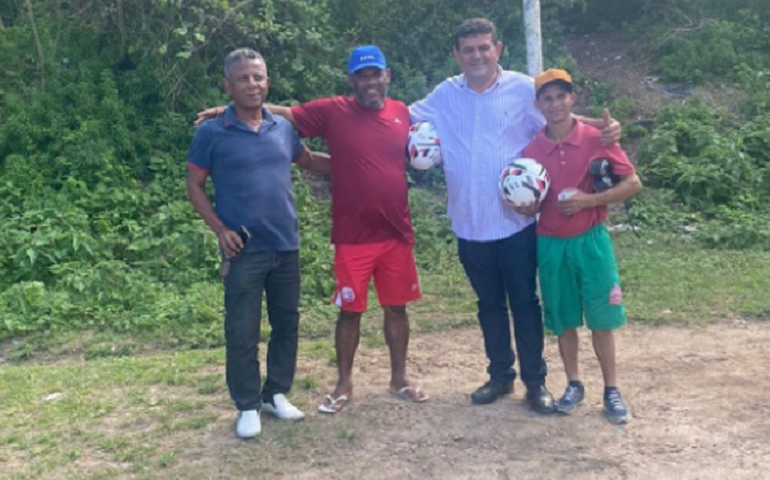Vereador Aldo Loureiro visita a Vila Emater para ouvir reivindicações da comunidade