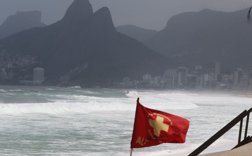 Estados do Rio de Janeiro e São Paulo em estado de atenção devido a ciclone subtropical