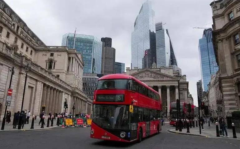 Economia do Reino Unido está melhorando gradualmente e PIB deve avançar 1,1% em 2024, diz OCDE