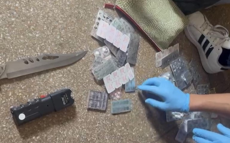 Caso Claudia Pollyane: Polícia Civil apreende medicamentos controlados em residência ligada a clínica investigada