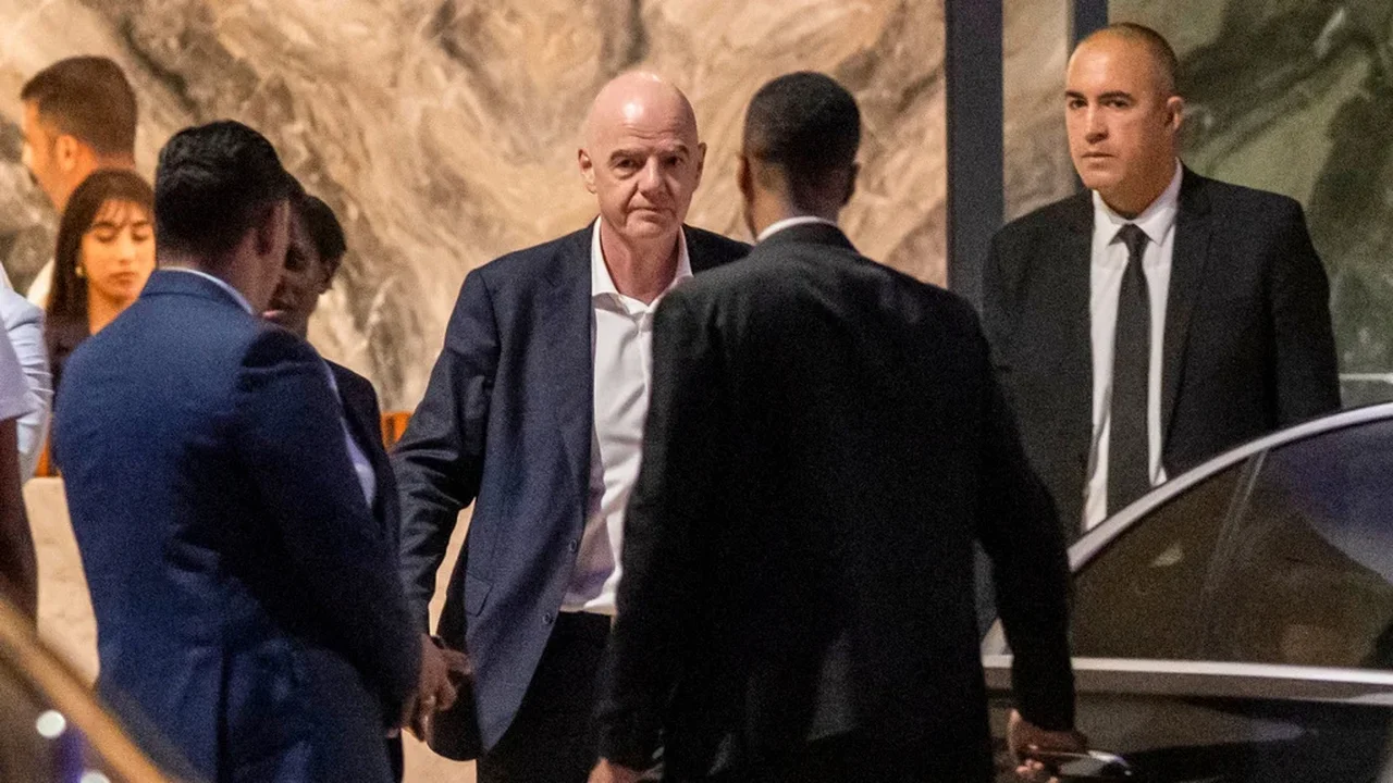 Presidente da FIFA conteve uma revolta interna. O próximo passo é uma eleição muito disputada.
