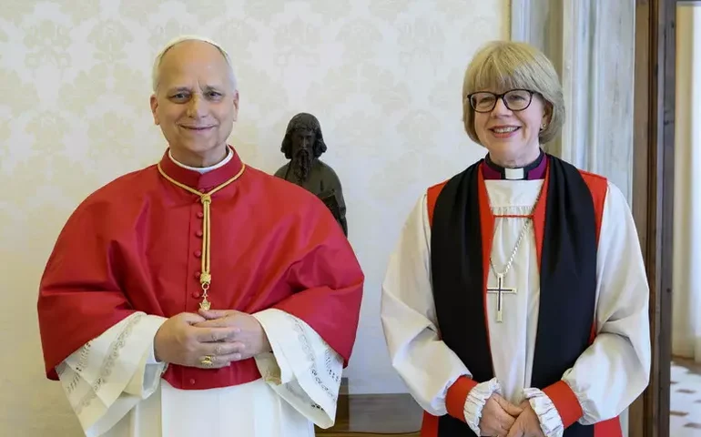 Tradicionalistas católicos criticam Papa por receber líder anglicana