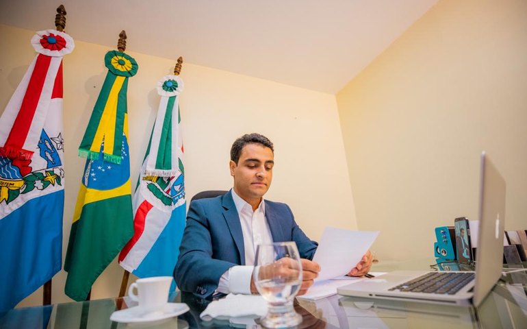 Prefeito JHC anuncia Passe Livre e garante transporte público gratuito para estudantes de toda Maceió