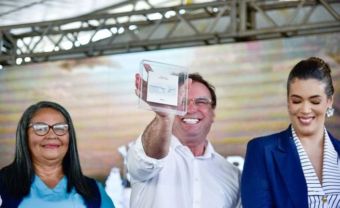 Com estrutura inédita, Luciano Barbosa entrega UBS modelo para 10 mil arapiraquenses no bairro Teotônio Vilela