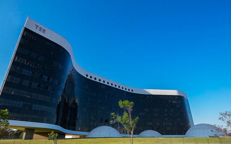 TSE determina remoção de vídeos que usam manipulação de áudio e técnica de “deep fake” para fazer parecer que Lula teria sido hostilizado