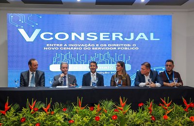 Presidente do TJAL participa da abertura de congresso de servidores