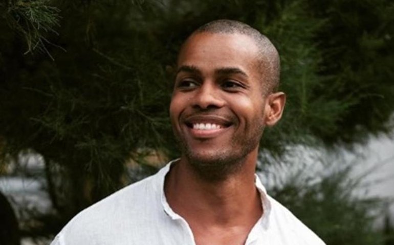 Ator de 'Eu, a Patroa e as Crianças' se declara para fãs brasileiros e ganha 200 mil seguidores