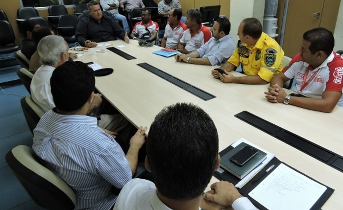 Lima Júnior ouviu segmento e assegurou acompanhamento de perto das força policiais.Fotos: Ascom SSP-AL