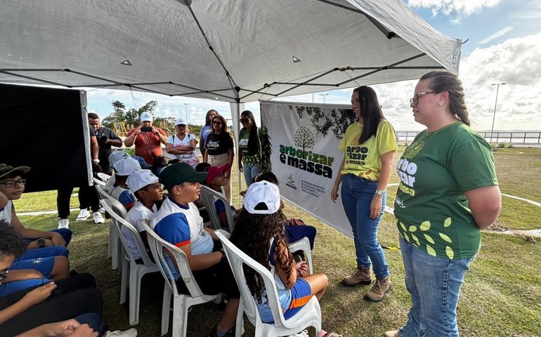 Prefeitura de Maceió realiza plantio de 20 árvores no Mirante da Santa Amélia