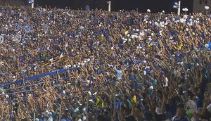 Torcida comparece em peso para fortalecer o Confiança