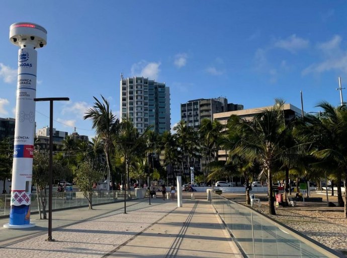 Praça do Hospital, em Coruripe, ganha videomonitoramento, pontos de recarga e atendimento ao turista