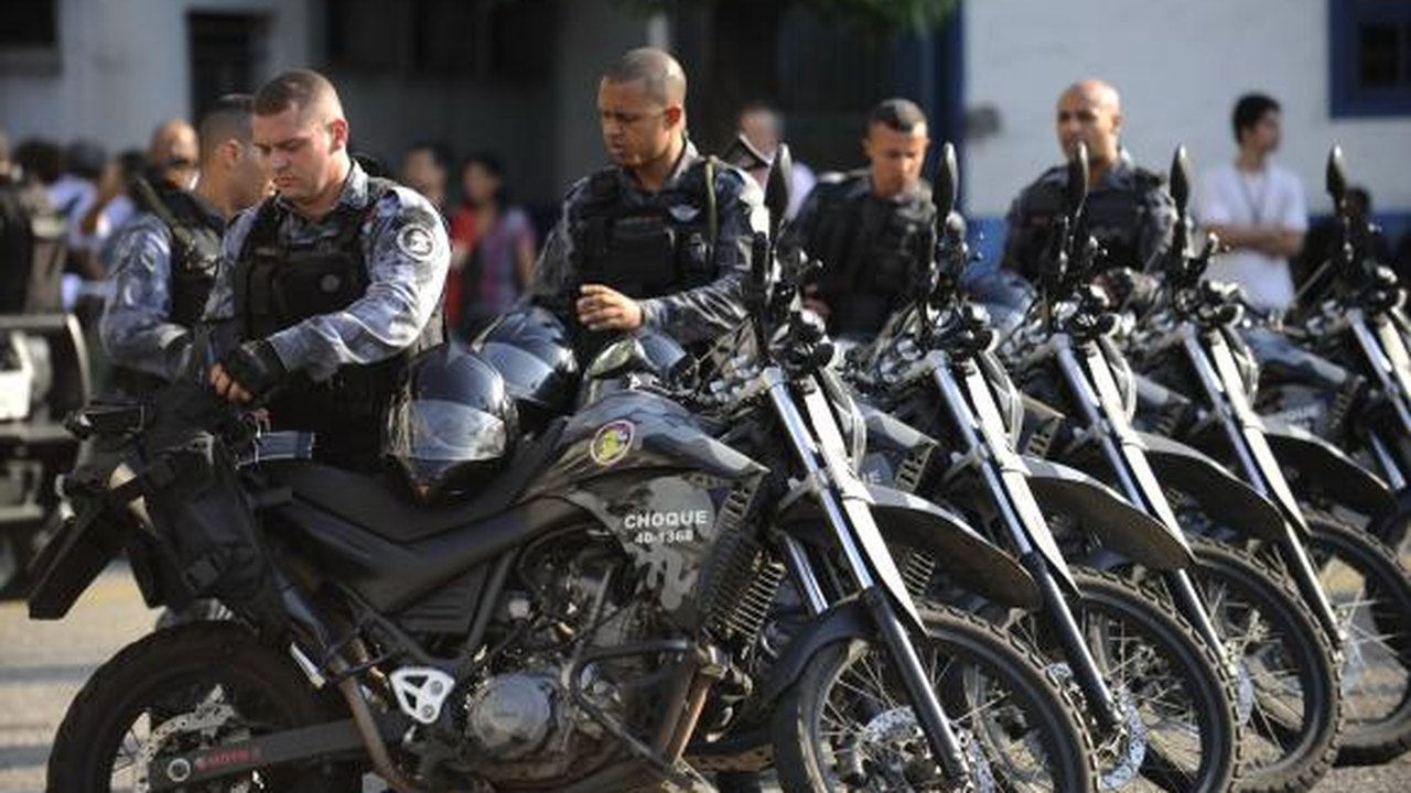 Uso de armas não letais por policiais é prioridade no país a partir de hoje