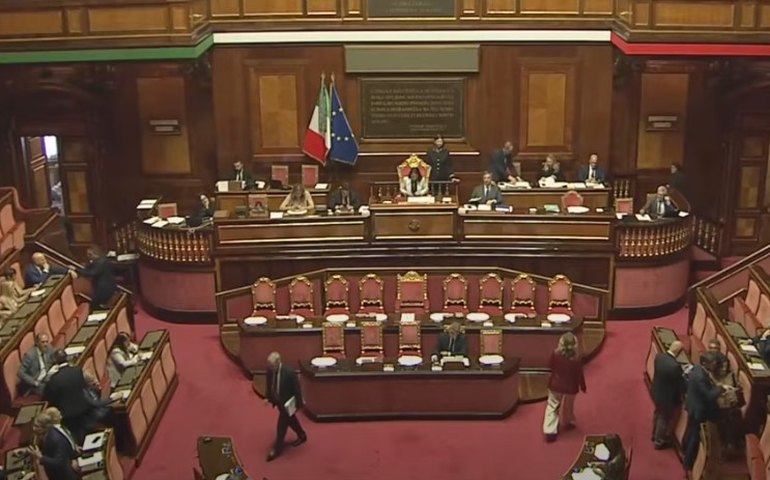 Decreto que restringe cidadania italiana é aprovado no Senado da Itália