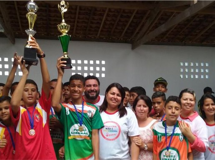 Adolescentes de Coruripe participam de programação de combate ao bulling