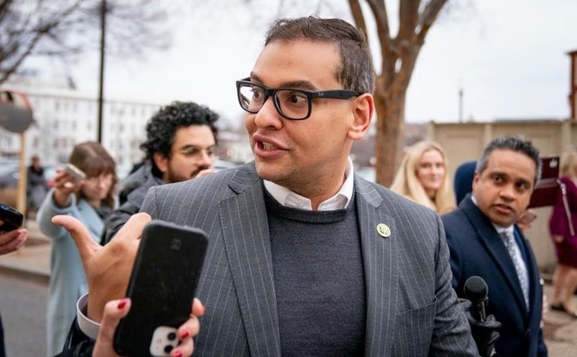 George Santos, deputado brasileiro nos EUA, é preso e responderá por diversas acusações