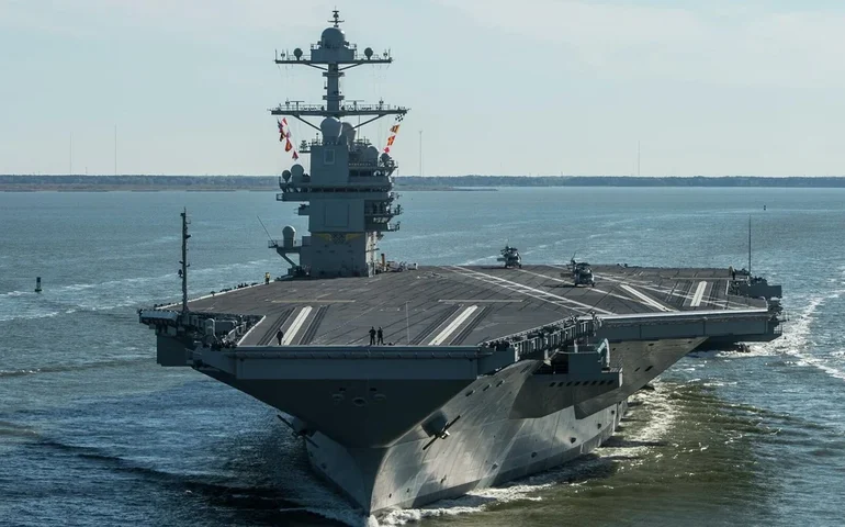 Maior porta-aviões dos EUA entra no Caribe em meio a tensão com a Venezuela