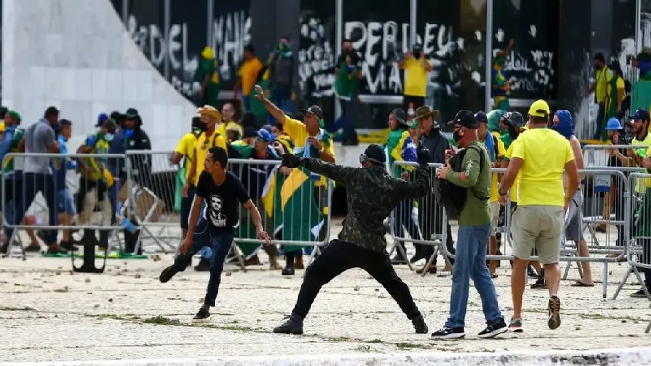 ABBC: ‘Liberdade de manifestação não pode ser confundida com vandalismo’