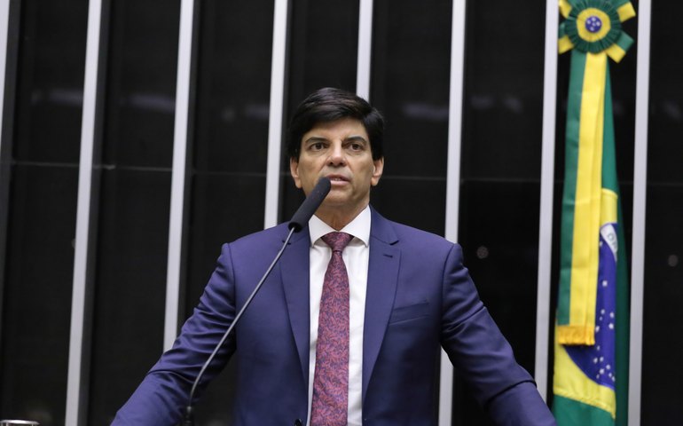 Câmara conclui a votação da PEC das Prerrogativas; proposta segue para o Senado