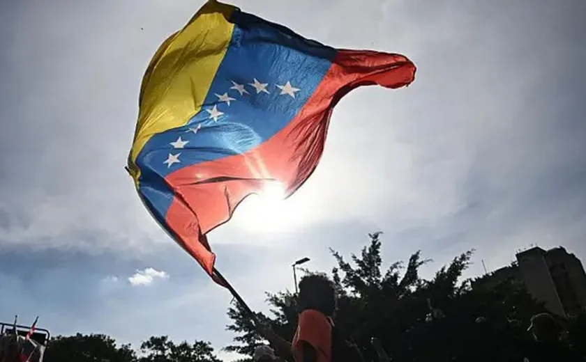 Venezuela libera acesso ao X após mais de um ano de bloqueio