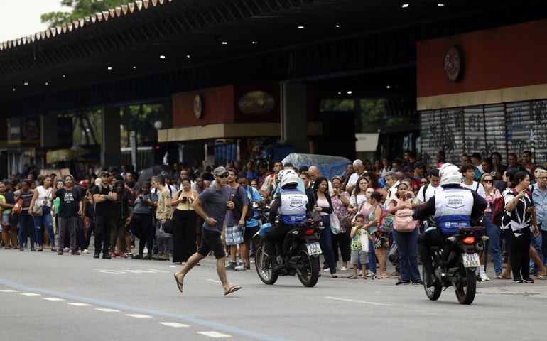 Operação Contenção: Ferj adia partidas da Série B1 do Carioca