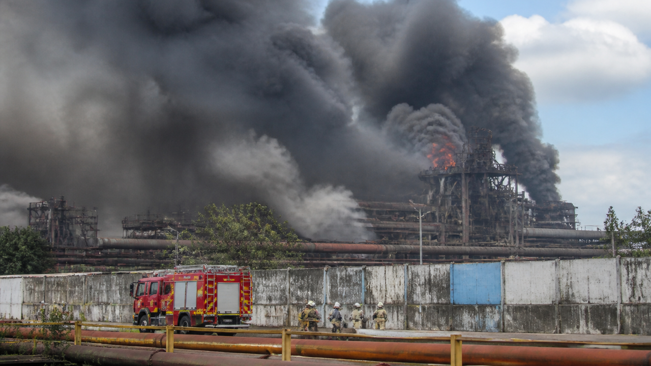 Incêndio atinge complexo da Companhia Siderúrgica Nacional, em Volta Redonda, no Rio