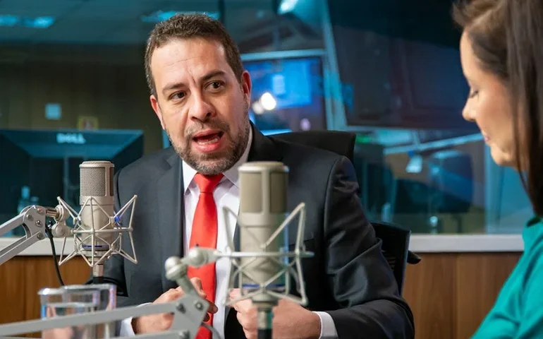 Boulos explica Governo na Rua: “Aproximar os vários programas do governo do presidente Lula das pessoas e territórios”