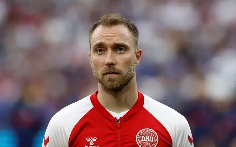 Ten Hag diz que Antony não está à venda no United: 'Conheço suas habilidades e vou recuperá-lo'