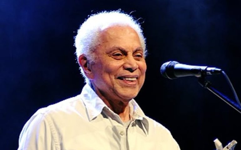 Paulinho da Viola é celebrado por coral de colégio no Rio e faz participação especial