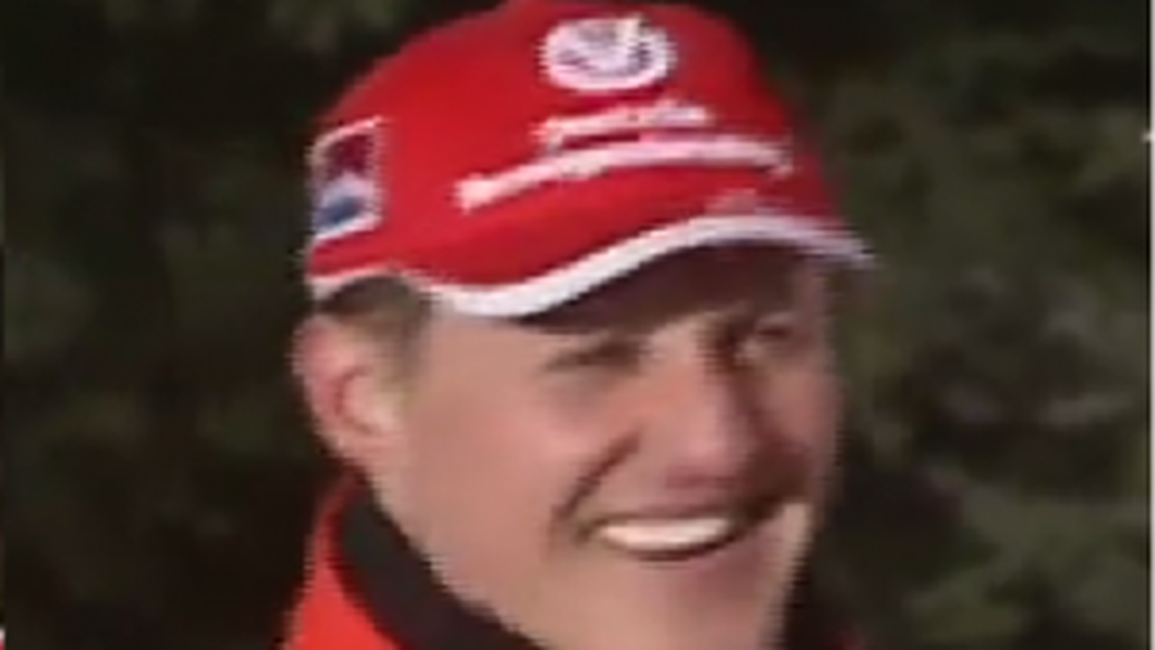 Schumacher sai do hospital e continuará recuperação em casa