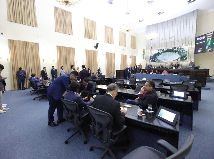 Parlamentares da ALE aprovam reajuste de 6% para servidores públicos estaduais