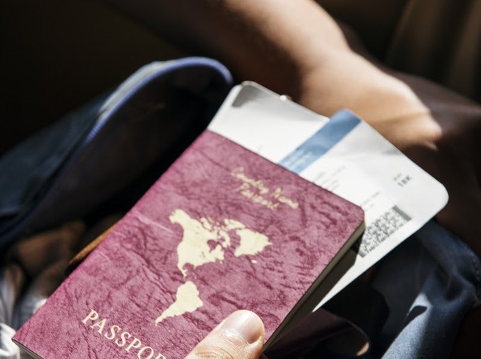 Da obtenção de visto à busca por emprego; conheça mitos e verdades sobre o processo de imigração