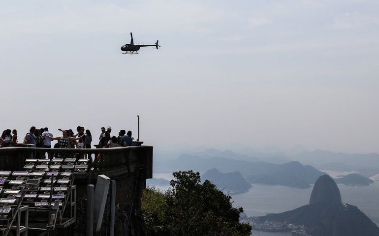 Voos panorâmicos de helicóptero no Rio seguirão novas regras
