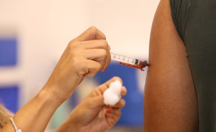 Vacinação é a principal forma de proteção