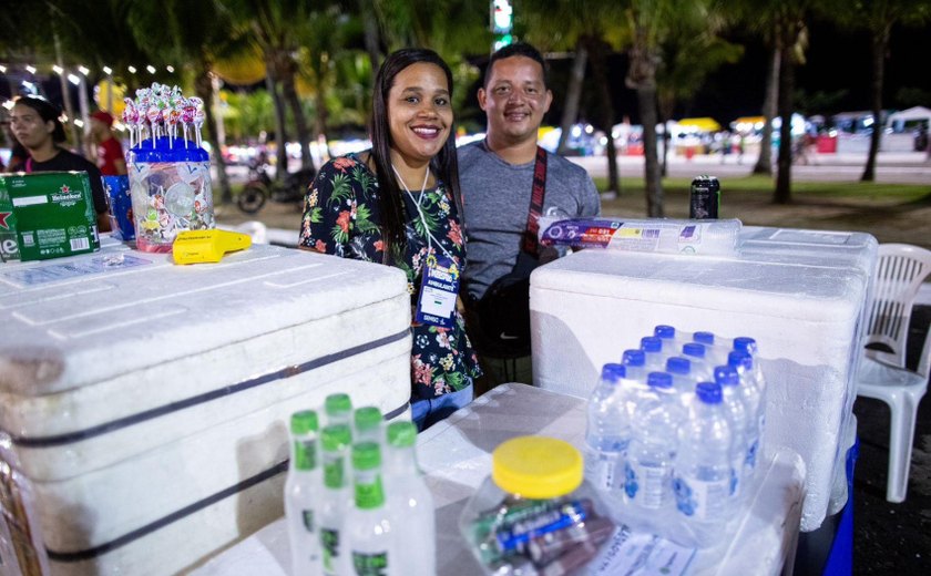 Verão Massayó gera renda extra para mais de 300 ambulantes