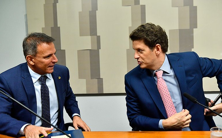 Em CPI, Ricardo Salles defende exploração de recursos naturais da Amazônia