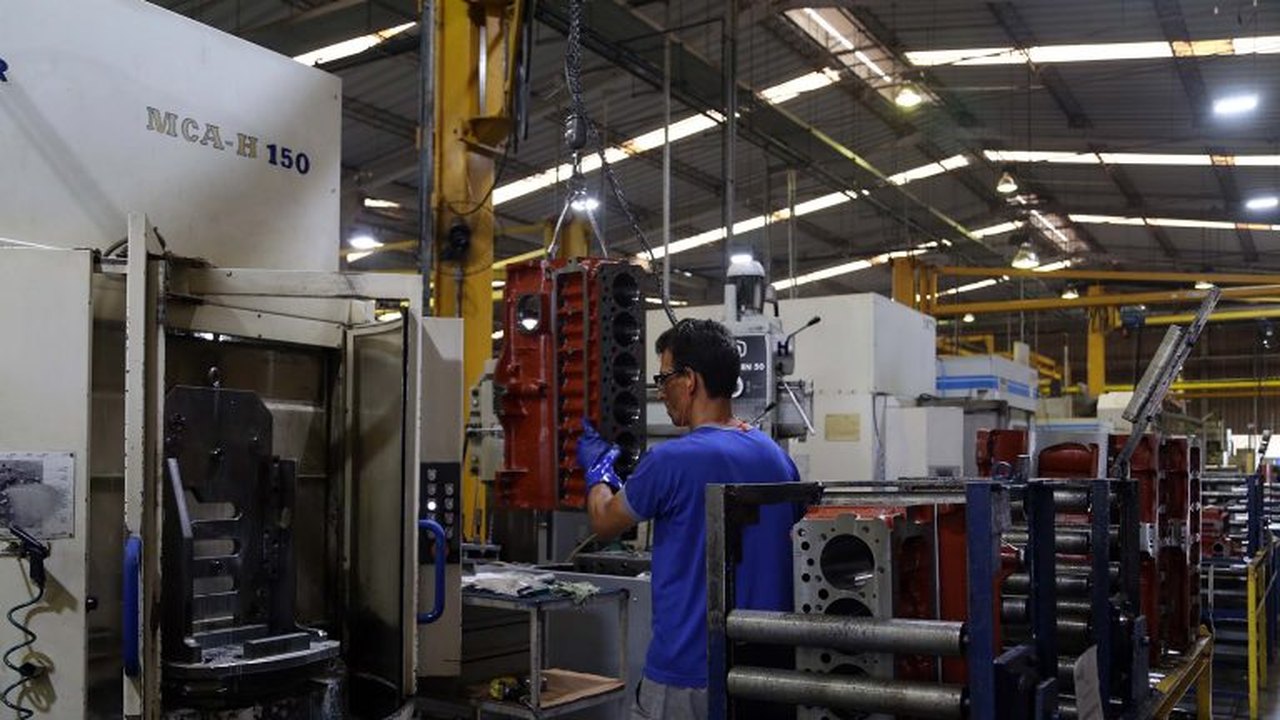 Metalurgia derruba consumo industrial de energia em julho, mostra EPE