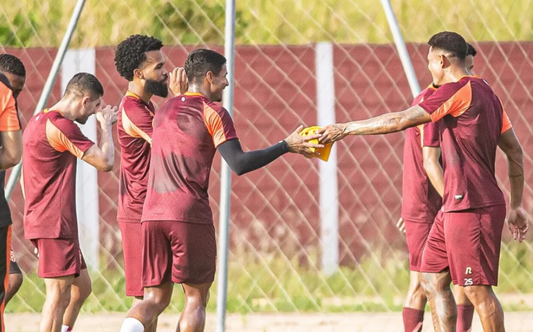 CRB anuncia contratação de Higor Meritão, que disputou a Série A pelo Criciúma em 2024