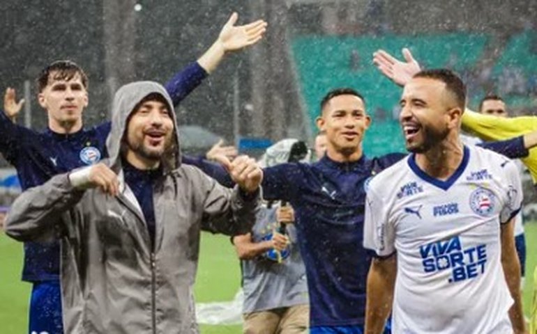 Com polêmica no fim, Bahia supera Botafogo em casa e emplaca 3ª vitória seguida no Brasileirão