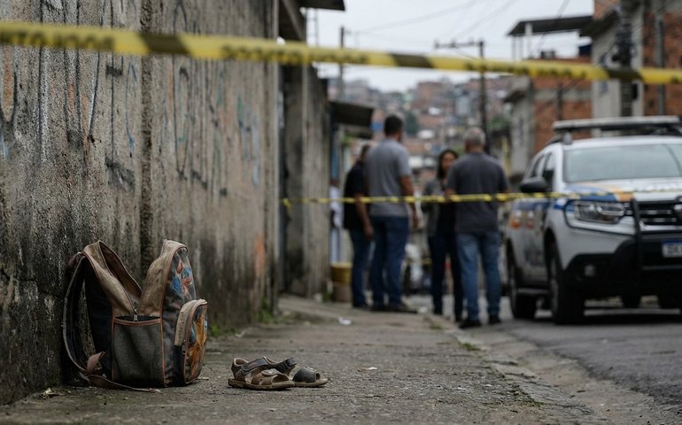 Governo do RJ é condenado a indenizar famílias de crianças mortas em ação policial