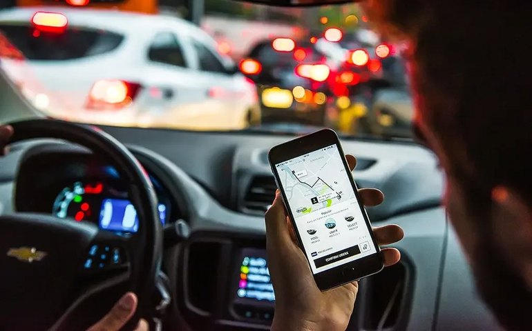 Motoristas de aplicativo fazem paralisação por 24h