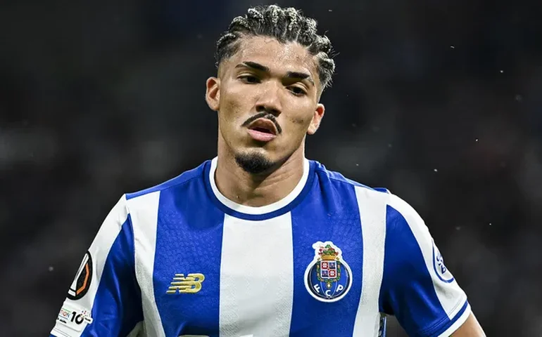 Newcastle mira William Gomes após chegada de diretor que criou 'colônia brasileira' no Forest