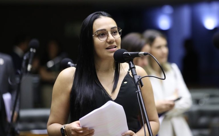 Comissão aprova prioridade de restituição do Imposto de Renda a responsáveis por pessoas com deficiência