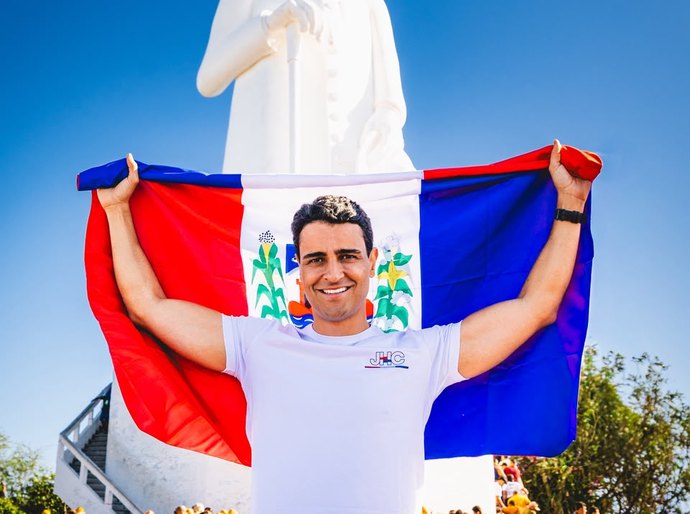 “Vim agradecer a Deus, renovar minha fé e pedir pelo povo de Alagoas”, afirma JHC durante romaria do Padre Cícero Romão, em Juazeiro do Norte