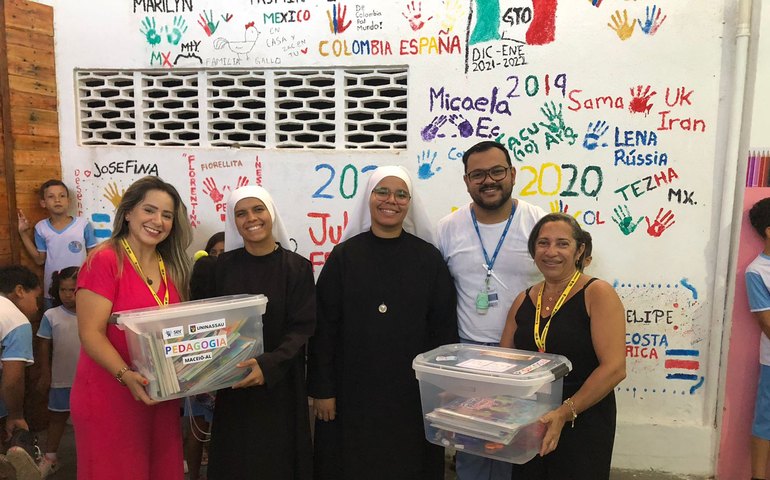 Projeto leva leitura para crianças e adolescentes em Maceió