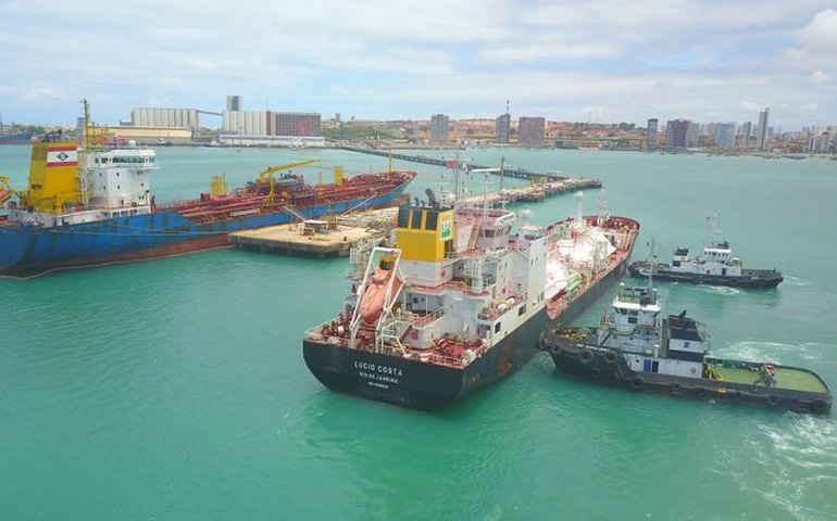 Projeto altera orçamento da Companhia Docas do Ceará para 2025