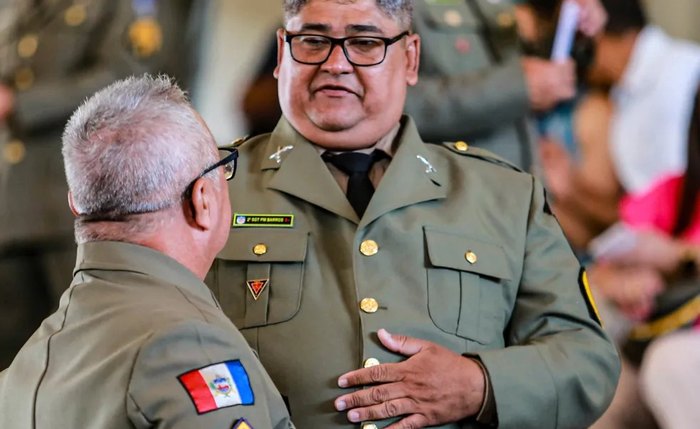 Sargento Alexsandro Farias de Barros Sargento Alexsandro Farias de Barros