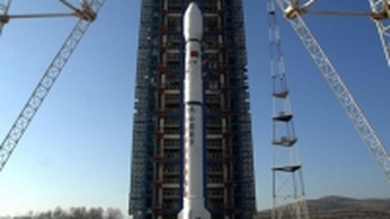 Brasil e China devem lançar novo satélite em 2014, diz ministro