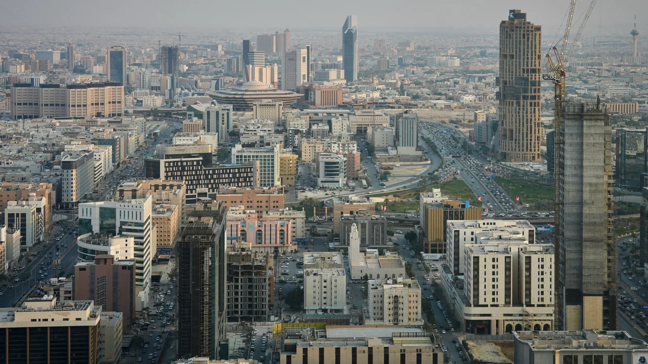 Arábia Saudita afirma ter frustrado um ataque com mísseis contra Medina, entre outros acontecimentos no Oriente Médio.